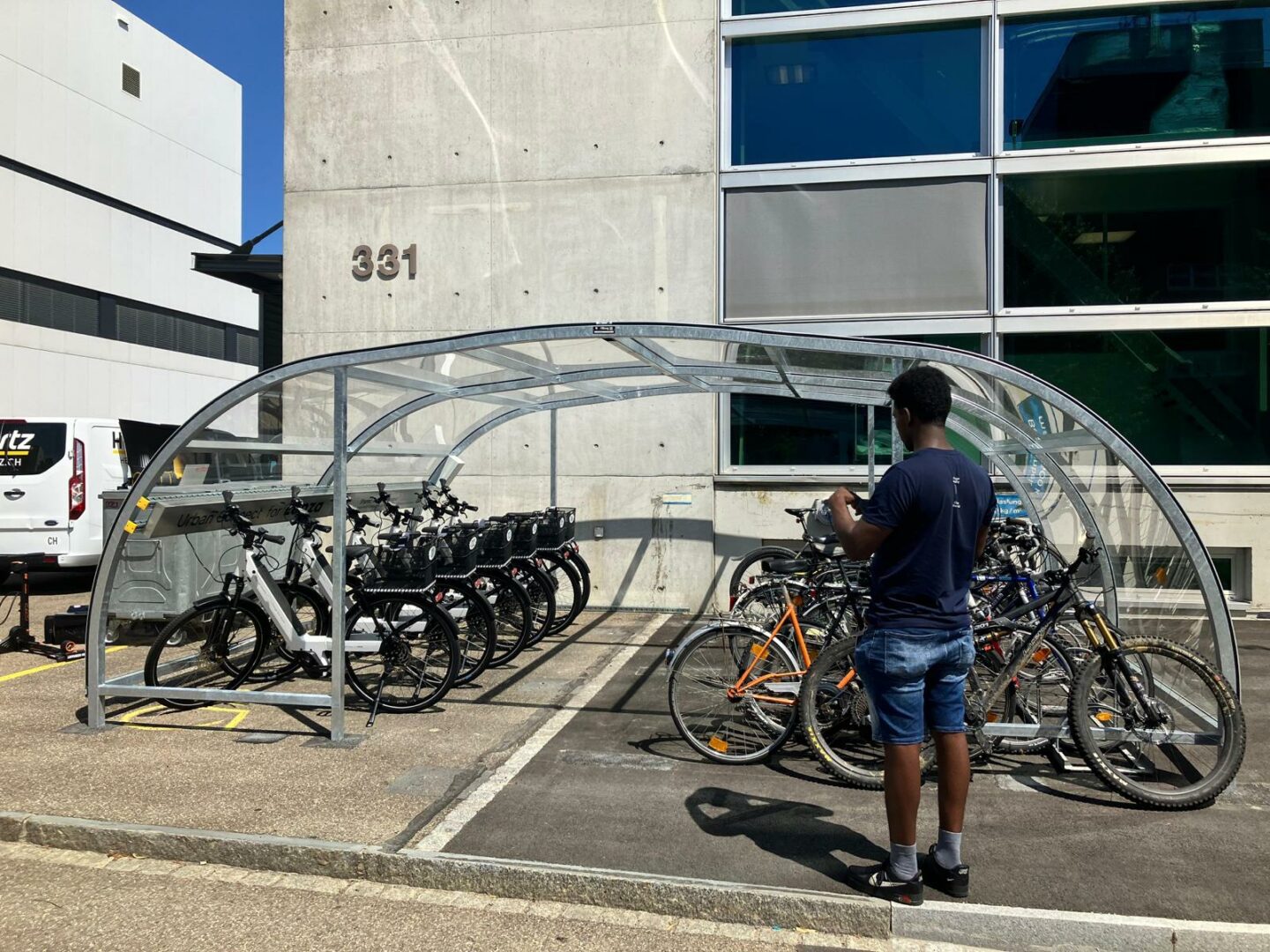 Lonza Stein bike shelter